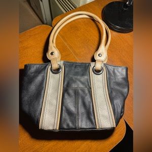Wilson’s Leather Purse